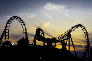 rollercoaster in the sunsetDestaque - 